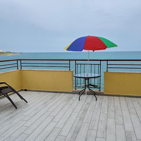 Akb Apartment Sea View Aheloy Ngoại thất bức ảnh