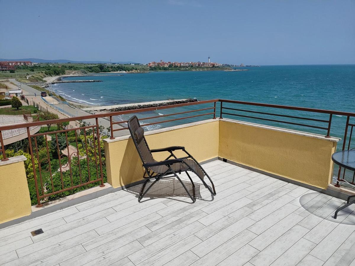 Akb Apartment Sea View Aheloy Ngoại thất bức ảnh