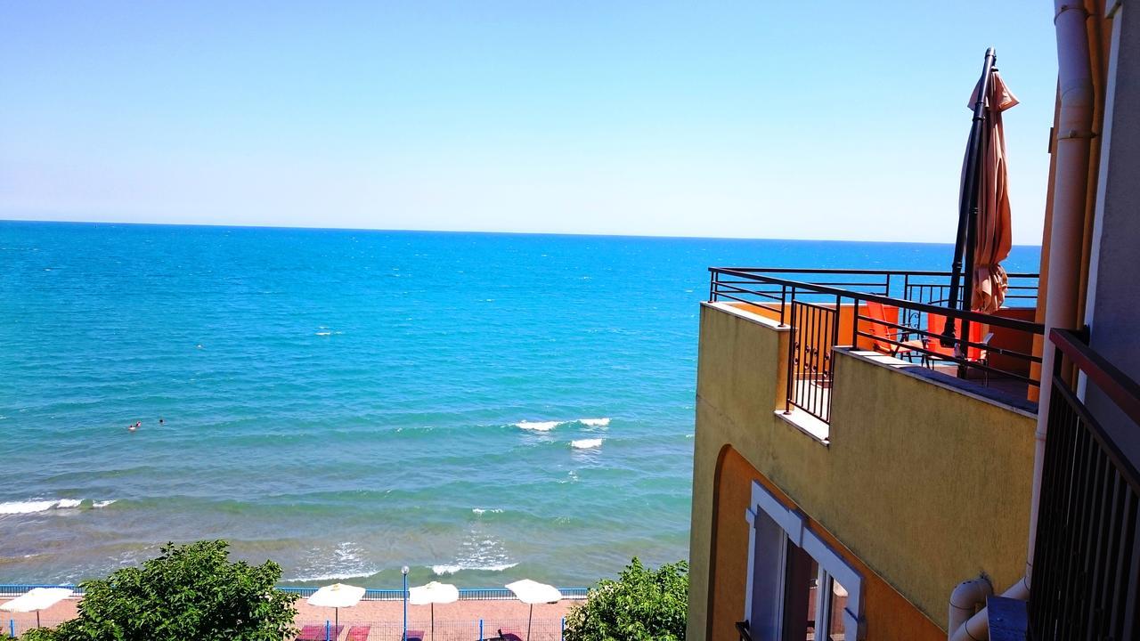 Akb Apartment Sea View Aheloy Ngoại thất bức ảnh