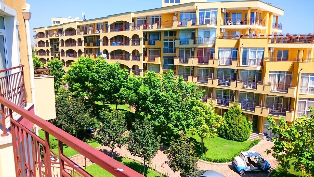 Akb Apartment Sea View Aheloy Ngoại thất bức ảnh