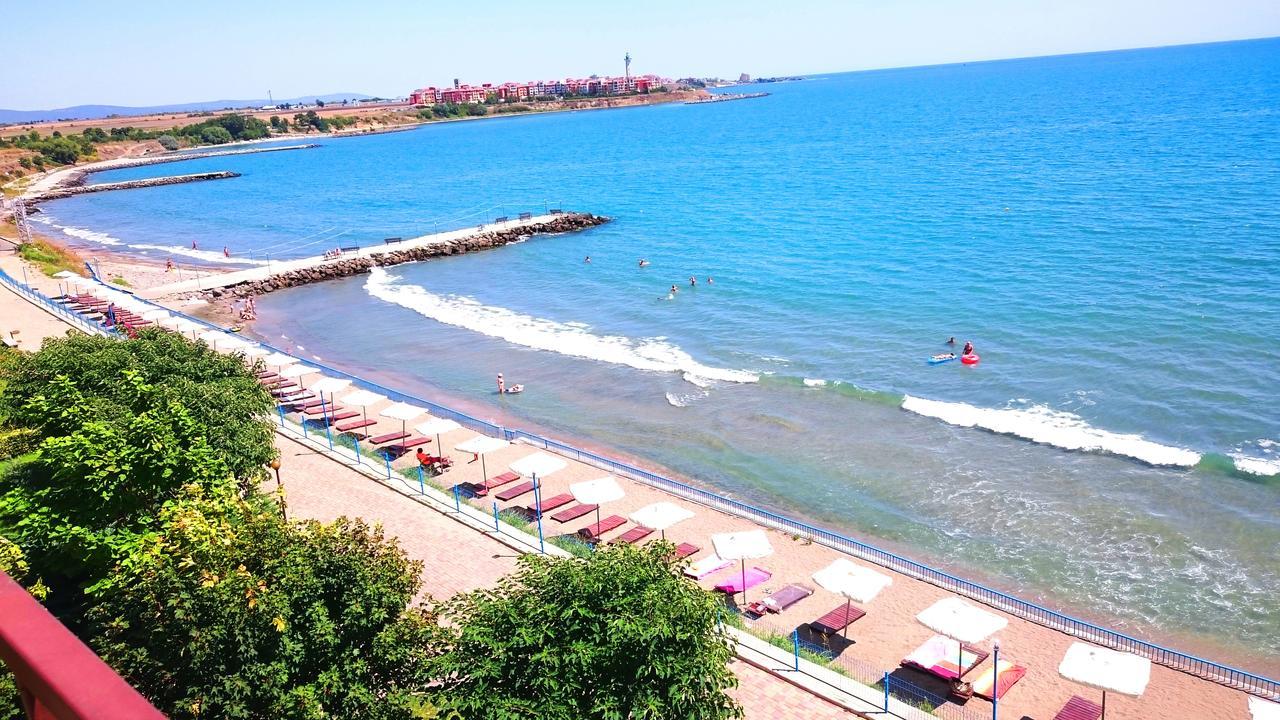 Akb Apartment Sea View Aheloy Ngoại thất bức ảnh